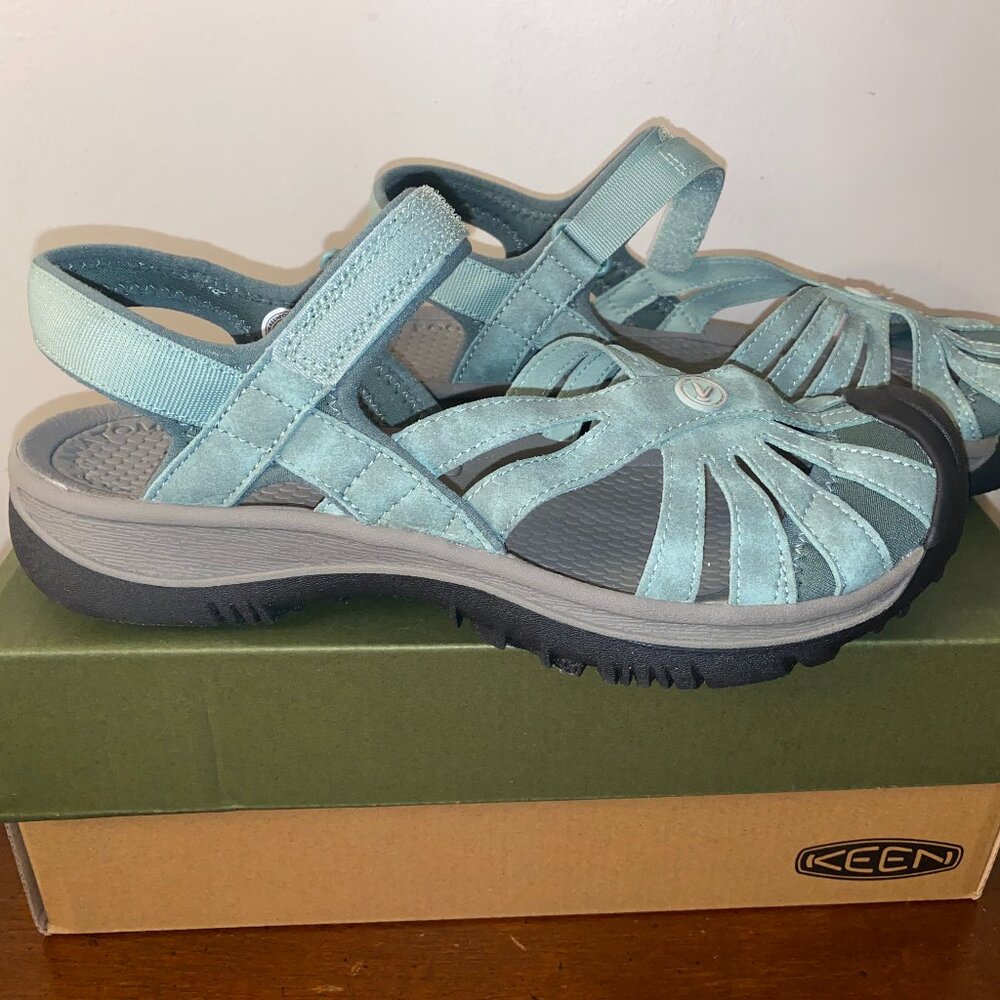 KEEN Women's Rose Casual Closed Toe Water Sandals: Green 9.5